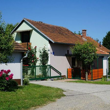 Holiday Home Maderka Strigova Exterior photo