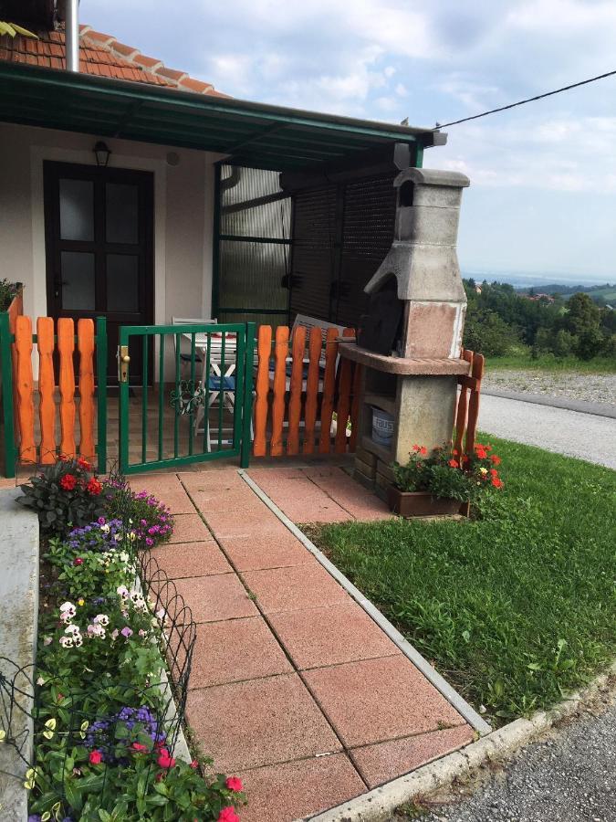Holiday Home Maderka Strigova Exterior photo